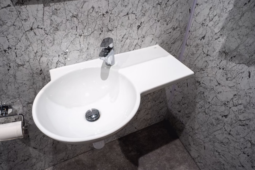 sink four points flex hotel bathroom